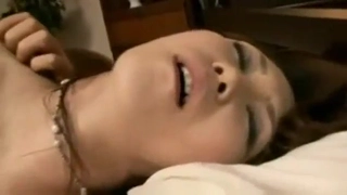 年轻女友禁忌的BDSM遭遇男友和朋友