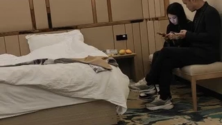 风声刚毕业什么都不知道就被老外上司潜规则大屌插逼【无水印版已上传到简阶】